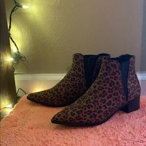 a.n.a size 9 booties. Cheetah Print Brown